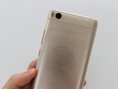 小米5sPlus（时尚外观、大屏体验、强劲性能，小米5sPlus成为年轻人的首选）