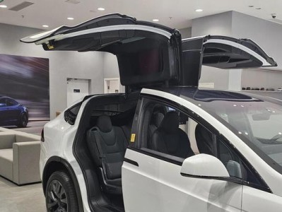 特斯拉ModelX（探索特斯拉ModelX的创新设计和令人惊叹的性能）