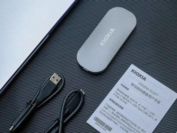 移动硬盘2tb铠侠怎么用